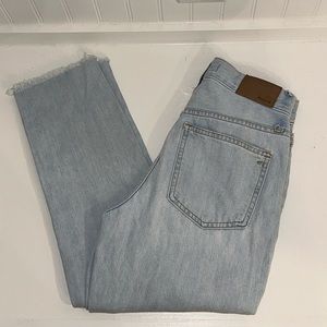 The Perfect Vintage Jean Madewell !!

-size 23
-madewell
-lightwash